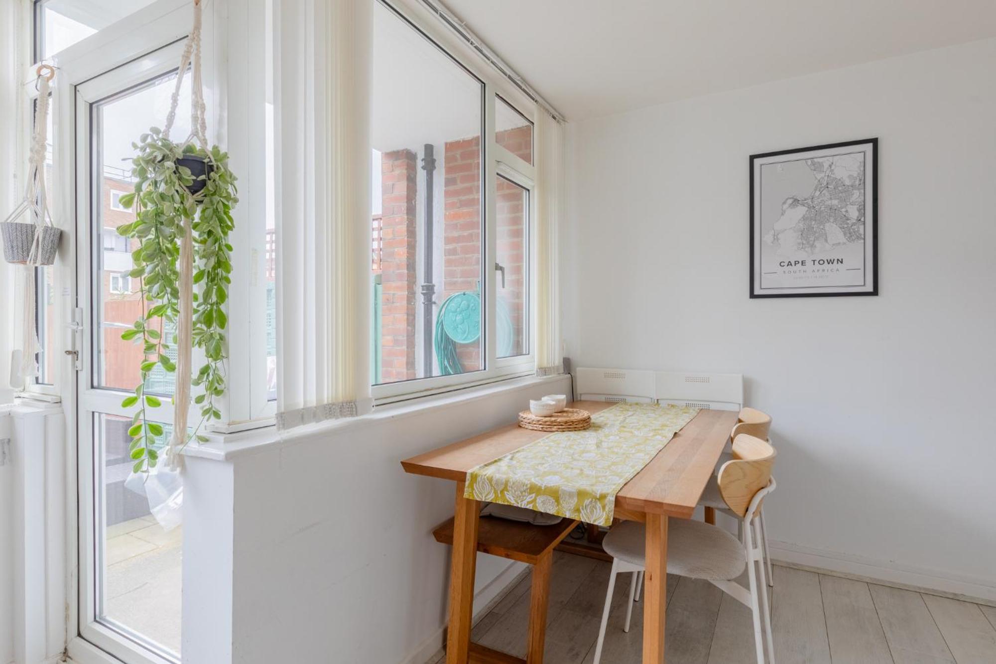 Apartment Stylish 2bd With Private Garden Nine Elms London